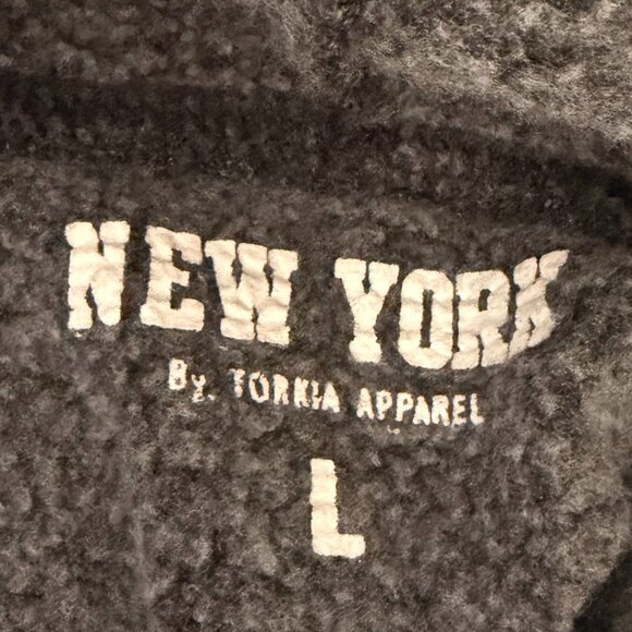 New York Crop Sweatshirt with Hood - Picture 6 of 6
